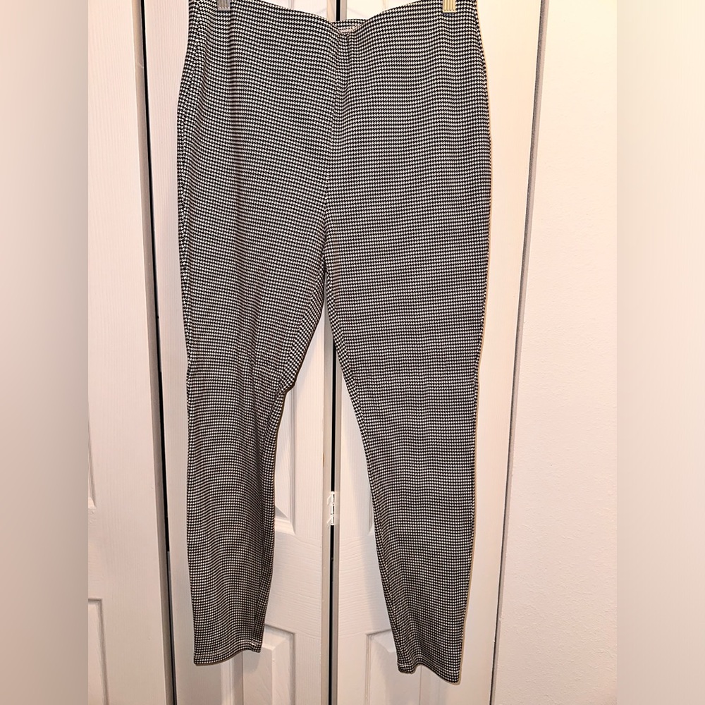Chinos slimming pants black and white